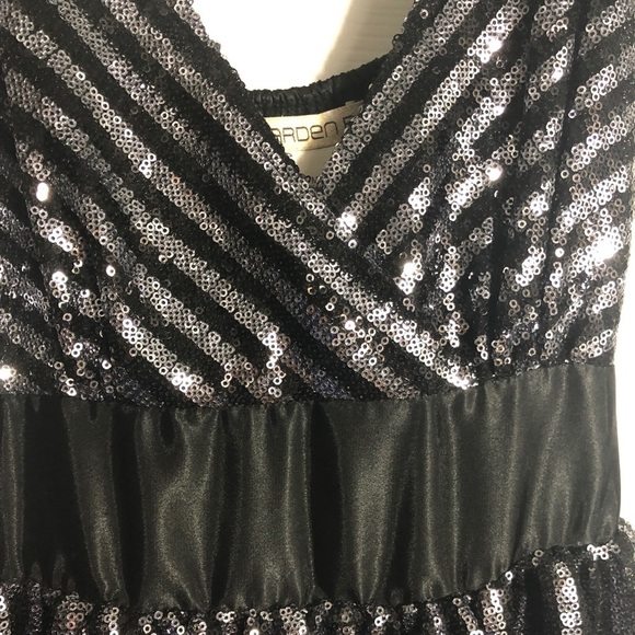 Arden B silver & black sequin dress with belt - Picture 3 of 8